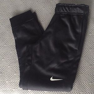boys therma-fit Nike joggers